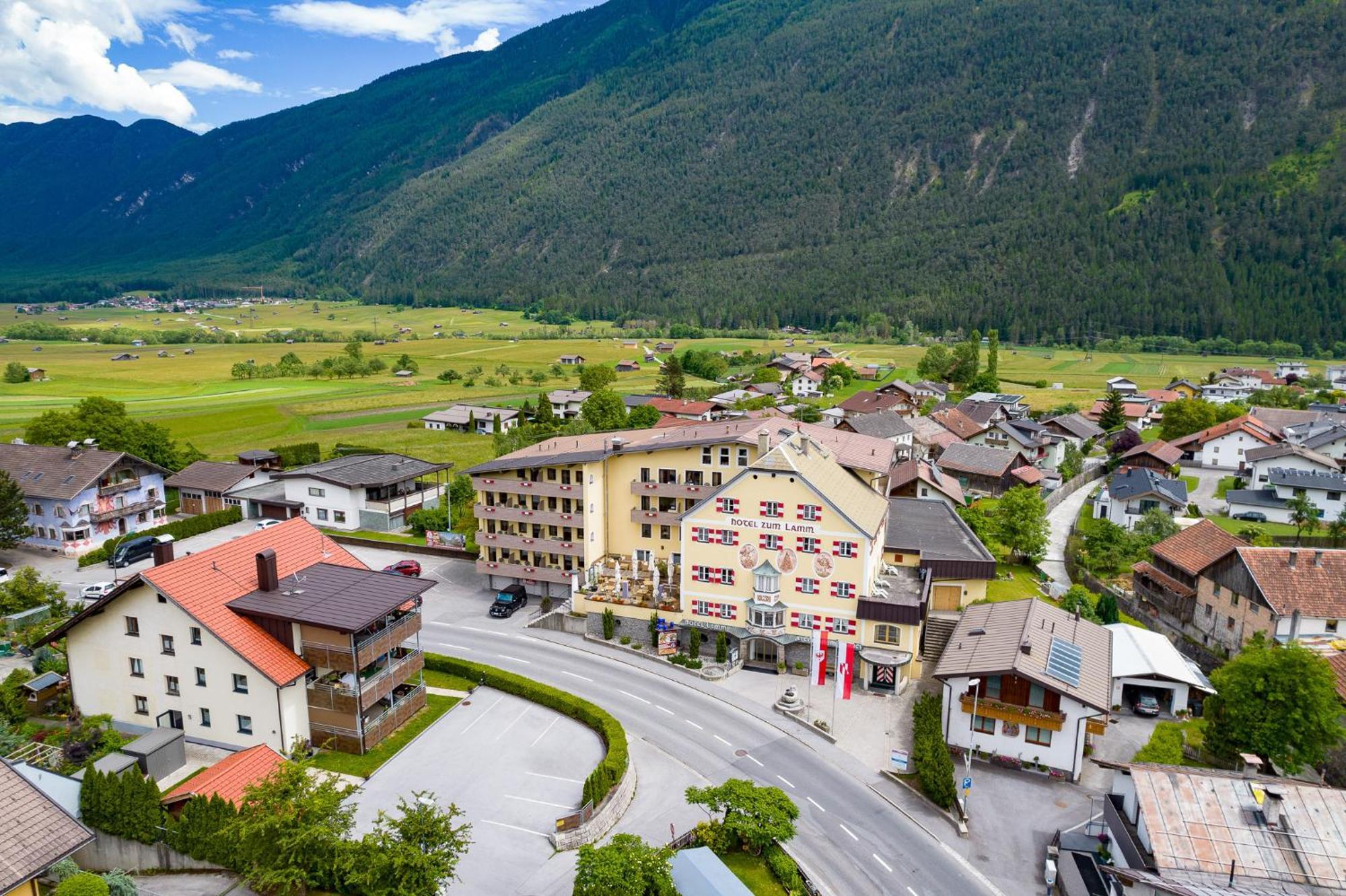 Hotel Zum Lamm Тарренц Екстер'єр фото