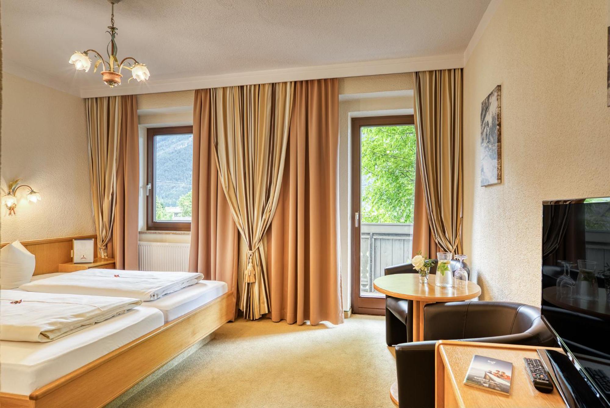 Hotel Zum Lamm Тарренц Екстер'єр фото